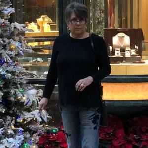 Meet your Posher, Lisa